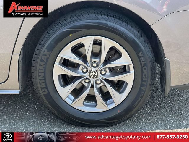 Used 2021 Toyota Sienna XLE AWD/4WD image 8