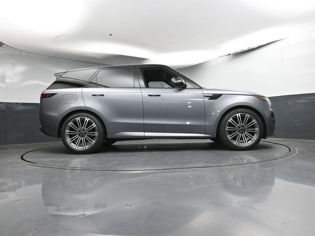 New 2025 Land Rover Range Rover Sport Dynamic SE AWD/4WD image 28