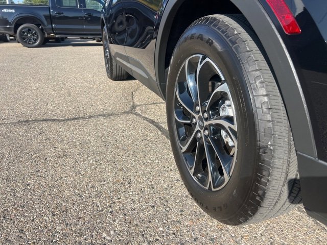 Used 2024 Lincoln Nautilus Premier image 23