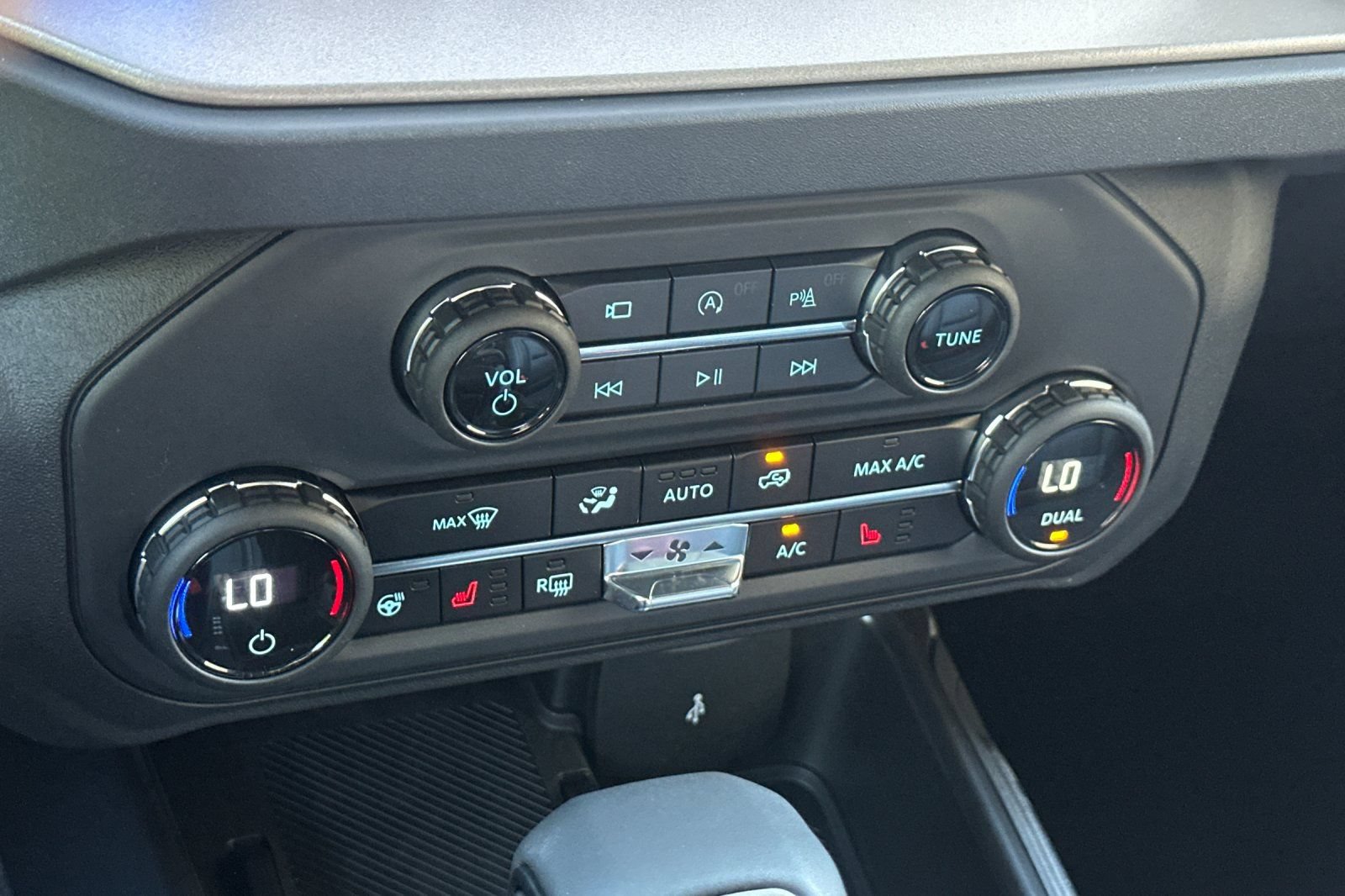 New 2026 Ford Bronco Outer Banks AWD/4WD image 21