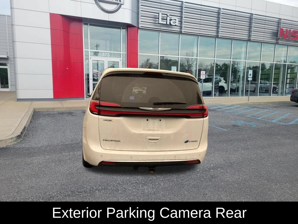Used 2024 Chrysler Pacifica Limited FWD image 12