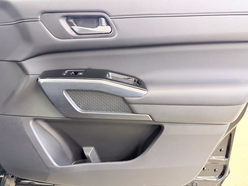 New 2026 Nissan Pathfinder SL AWD/4WD image 37
