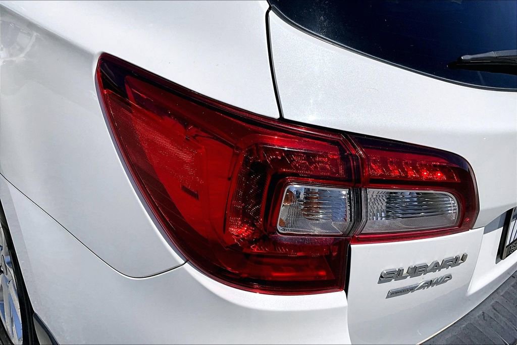 Used 2017 Subaru Outback 2.5i Premium image 23
