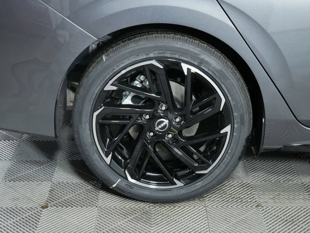 New 2026 Nissan Sentra SR w/ SR Premium Package FWD image 12