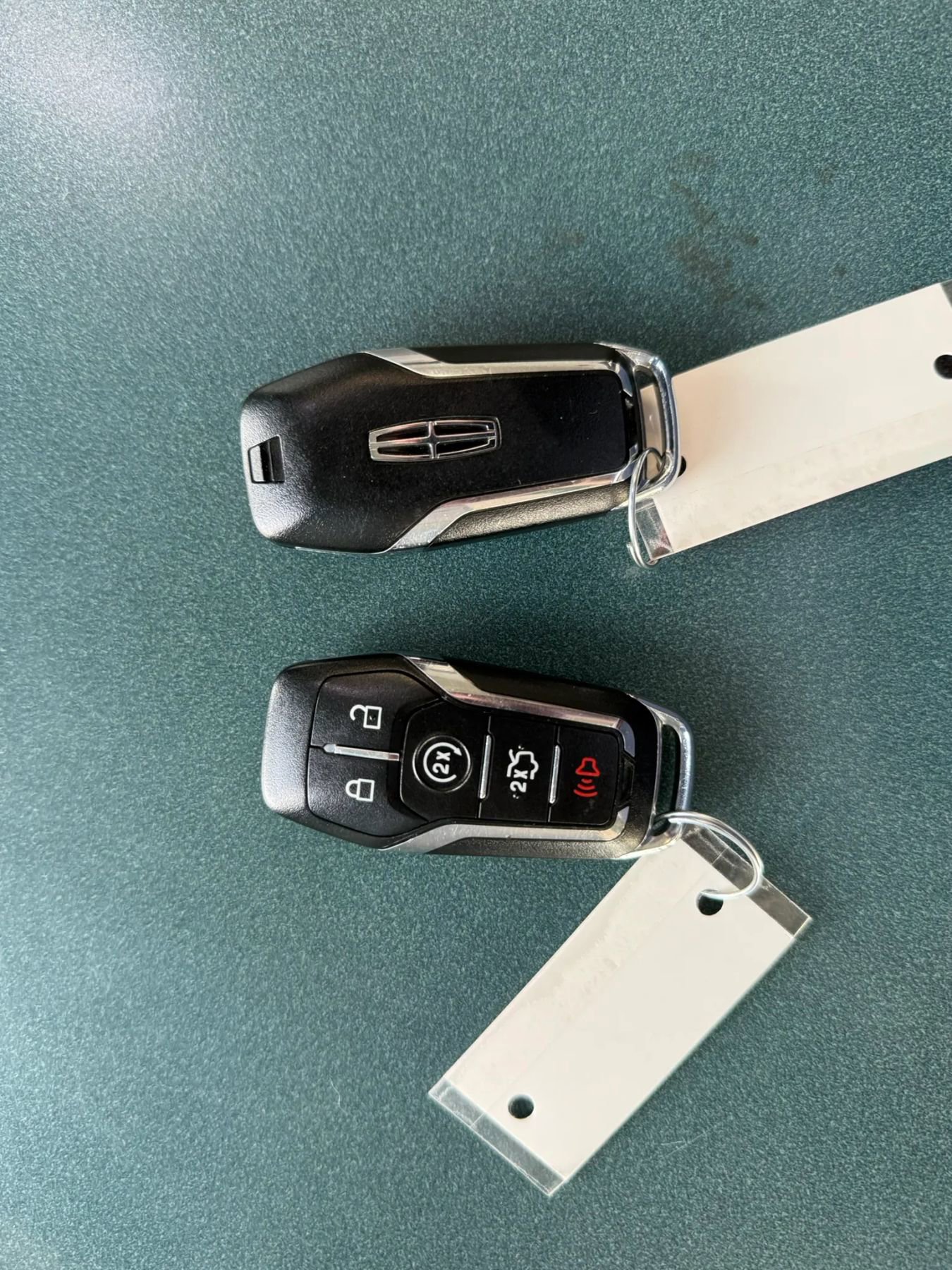 Used 2017 Lincoln MKX Premiere image 25