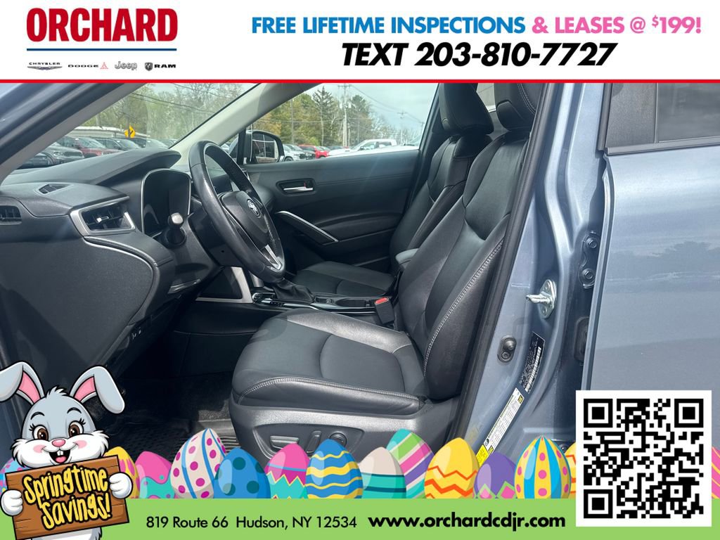 Used 2023 Toyota Corolla Cross XLE w/ Convenience Package image 9