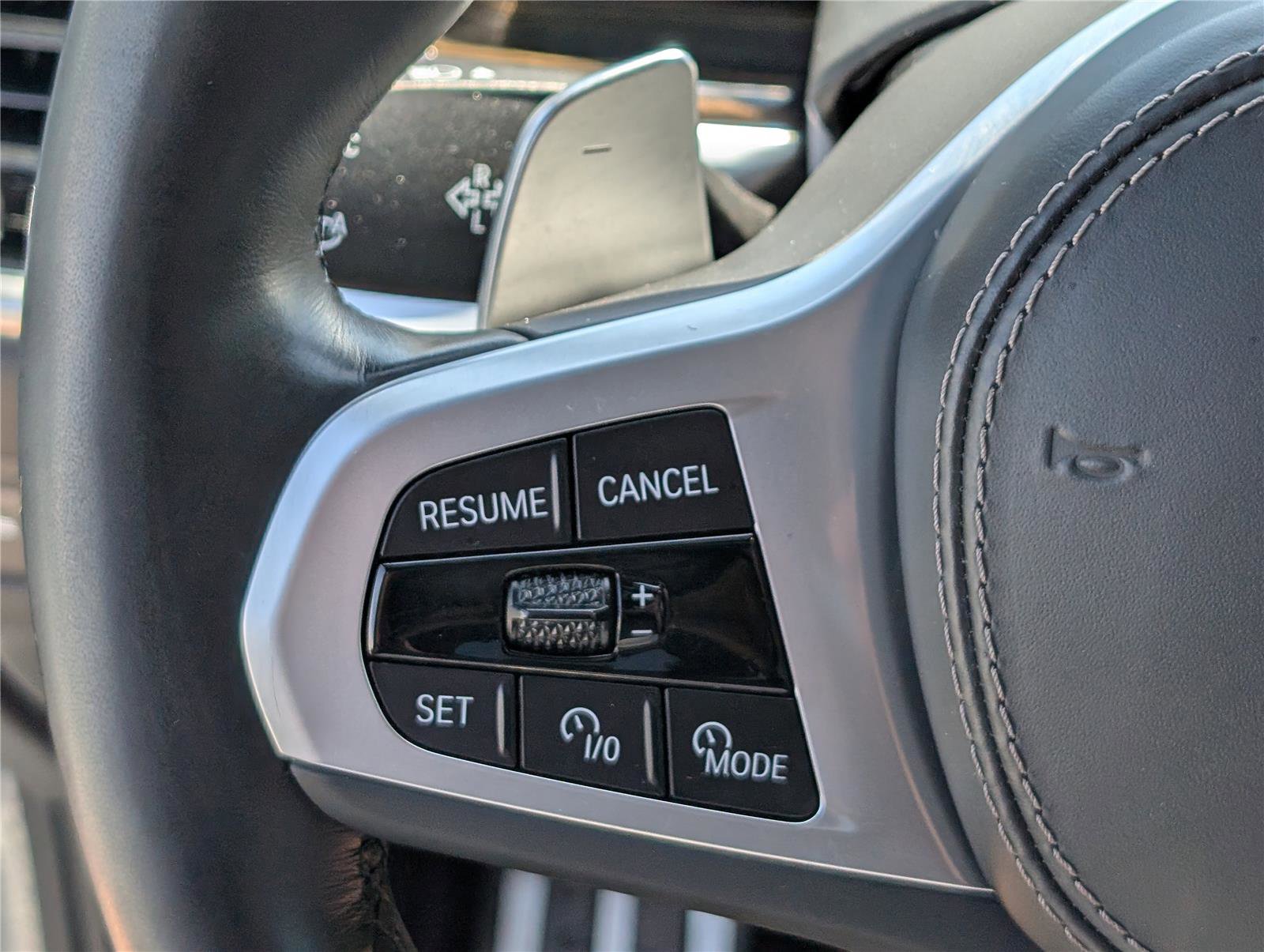 Used 2024 BMW X6 xDrive40i w/ Premium Package image 27