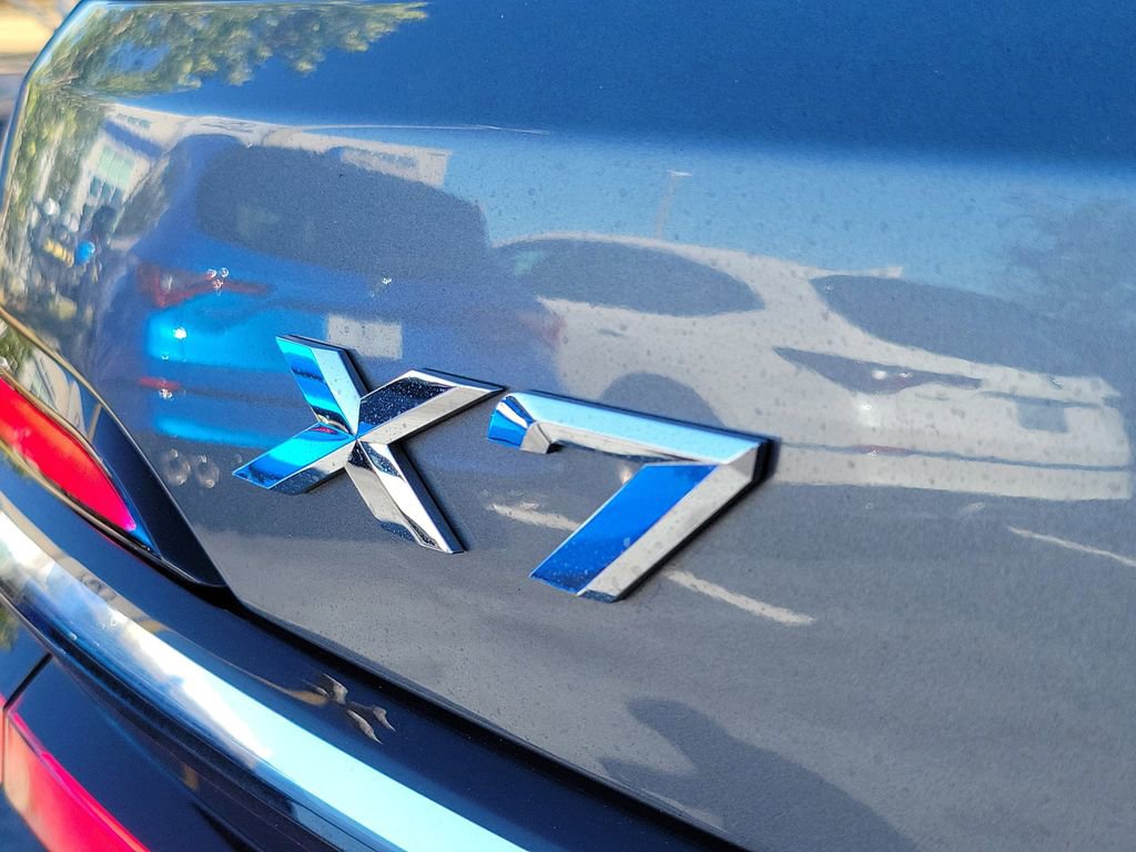Used 2023 BMW X7 xDrive40i w/ Premium Package image 10