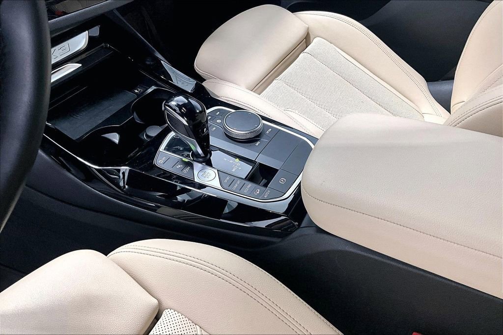 Certified 2024 BMW X3 xDrive30i w/ Premium Package w/ZPA image 17