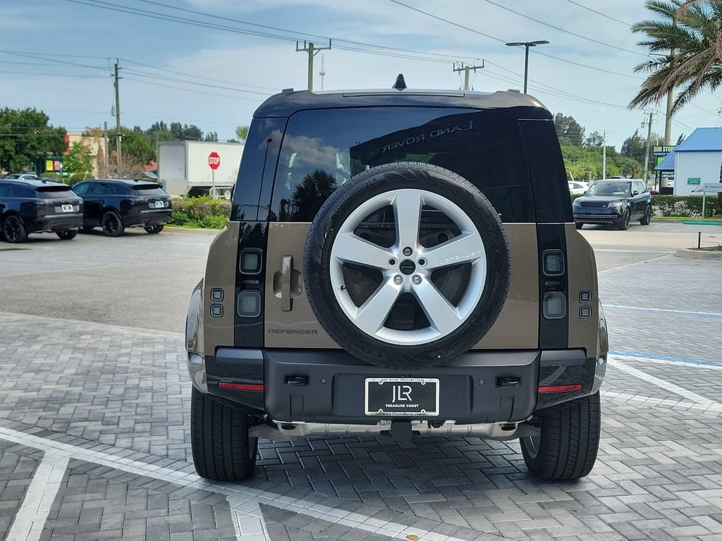 New 2026 Land Rover Defender 110 X-Dynamic SE AWD/4WD image 4