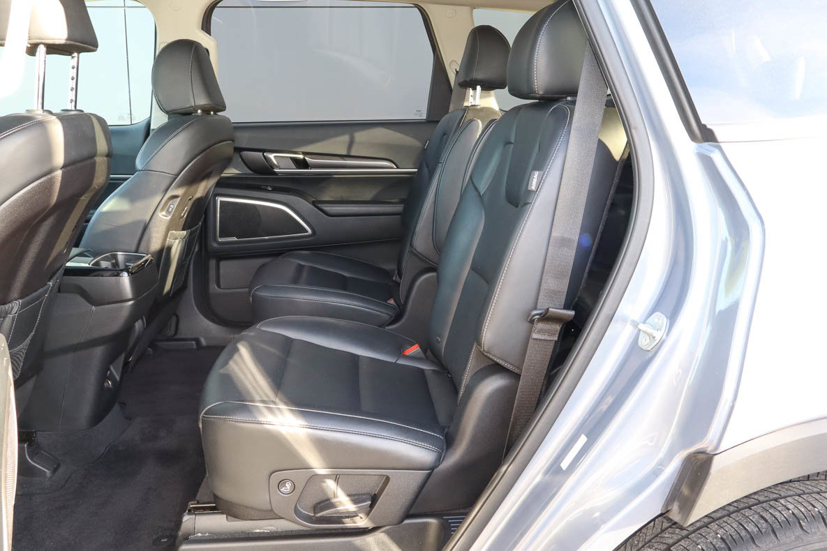 Used 2025 Kia Telluride S FWD image 9