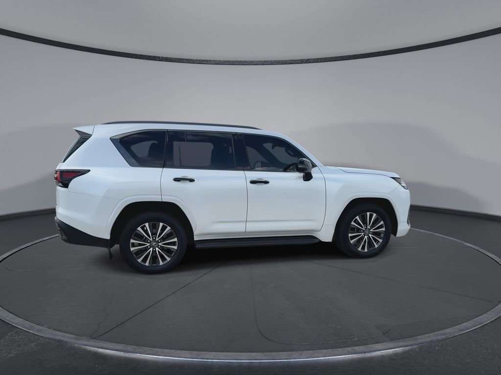 Certified 2024 Lexus LX 600 4WD w/ Appearance Package image 9