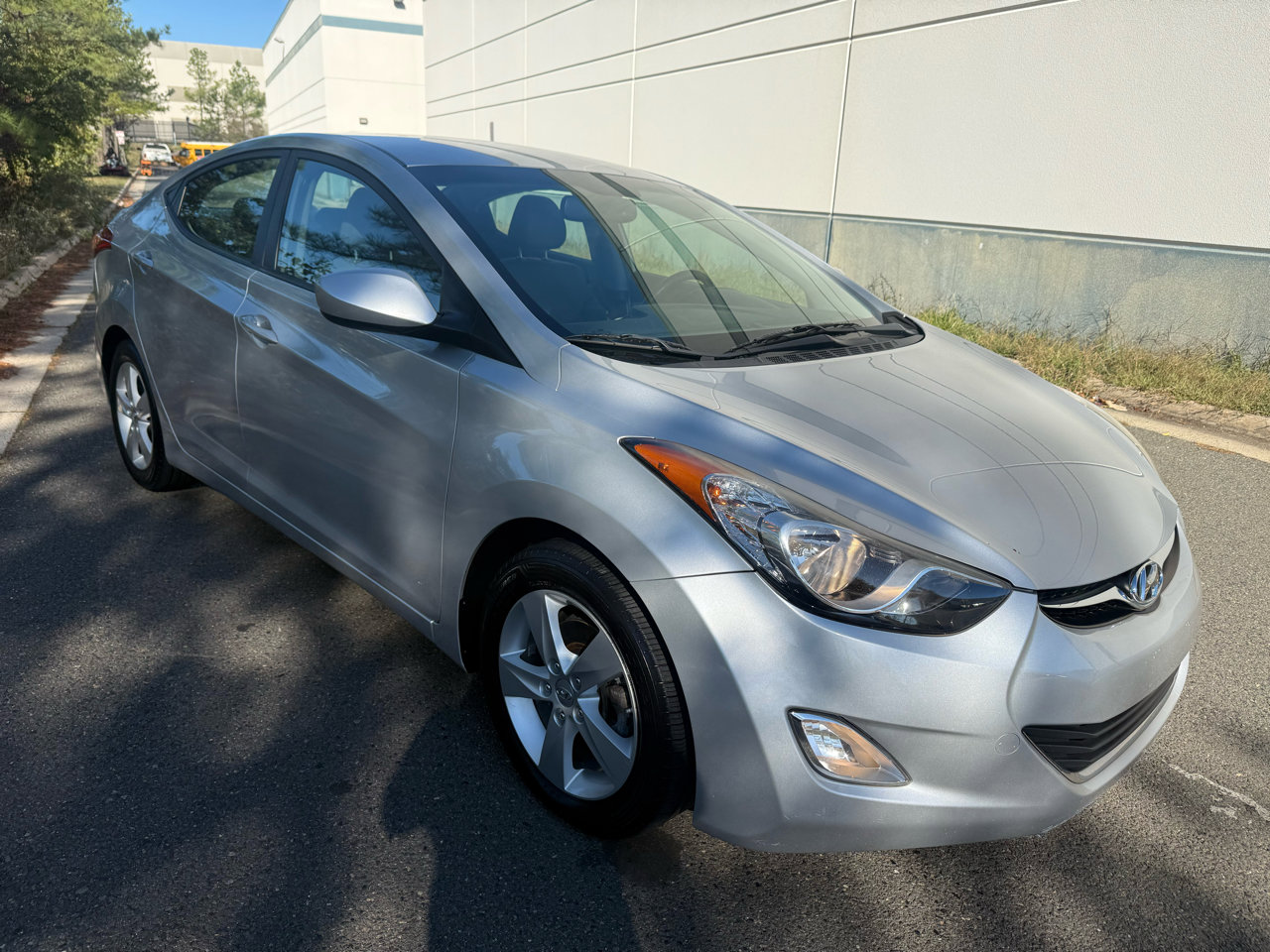 Used 2013 Hyundai Elantra GLS w/ Preferred Pkg image 11