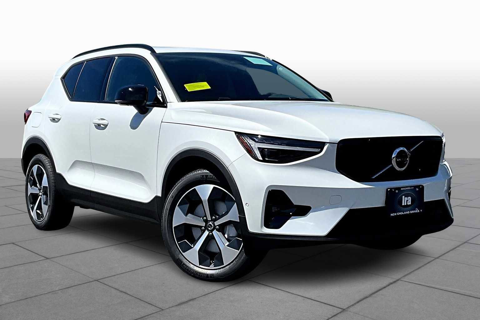 New 2026 Volvo XC40 B5 Plus w/ Protection Package Premier image 17