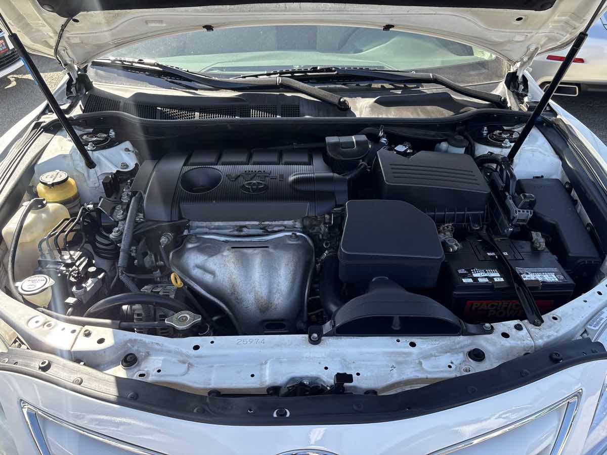 Used 2011 Toyota Camry LE image 10