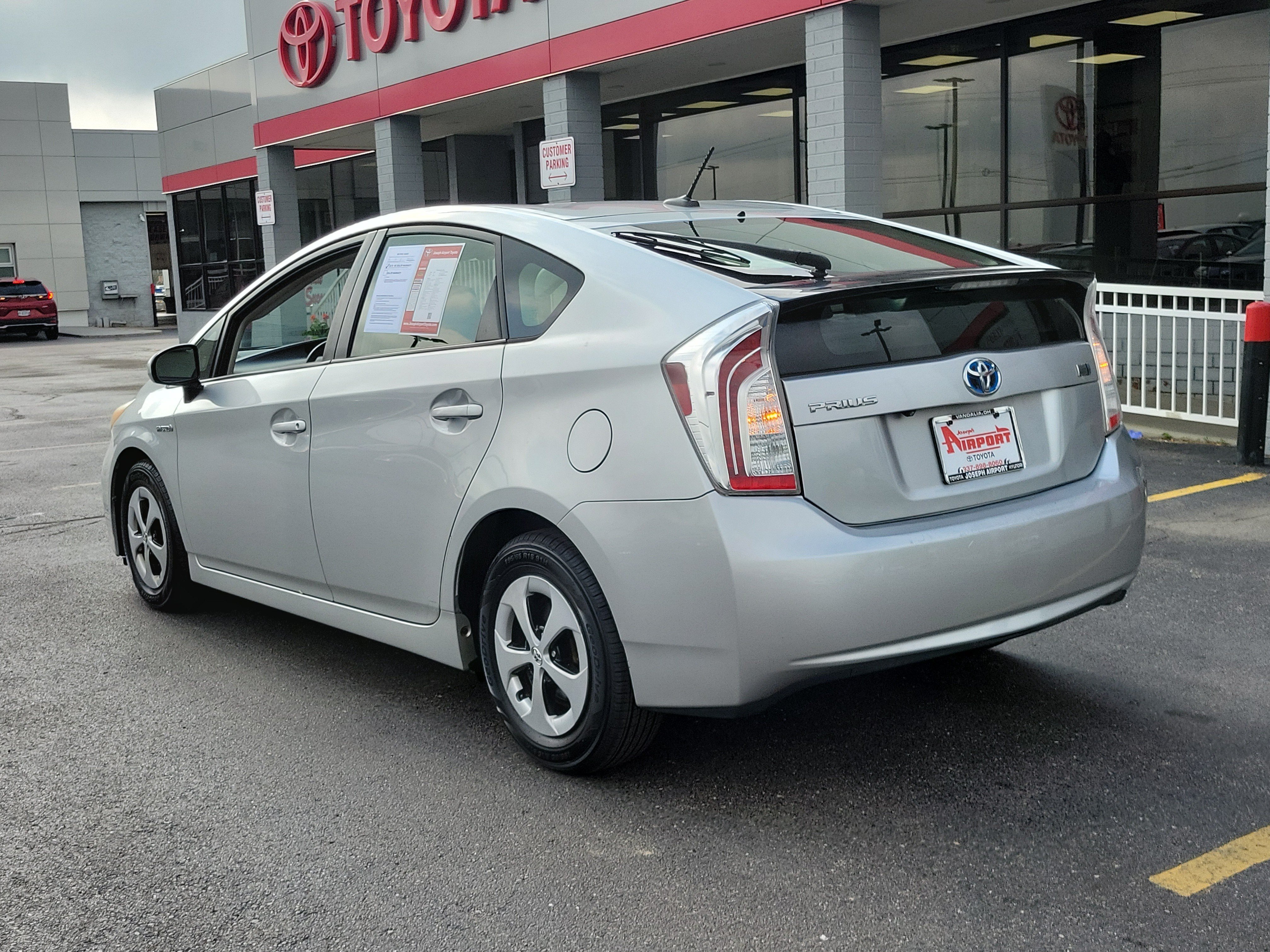 Used 2014 Toyota Prius Three FWD image 3