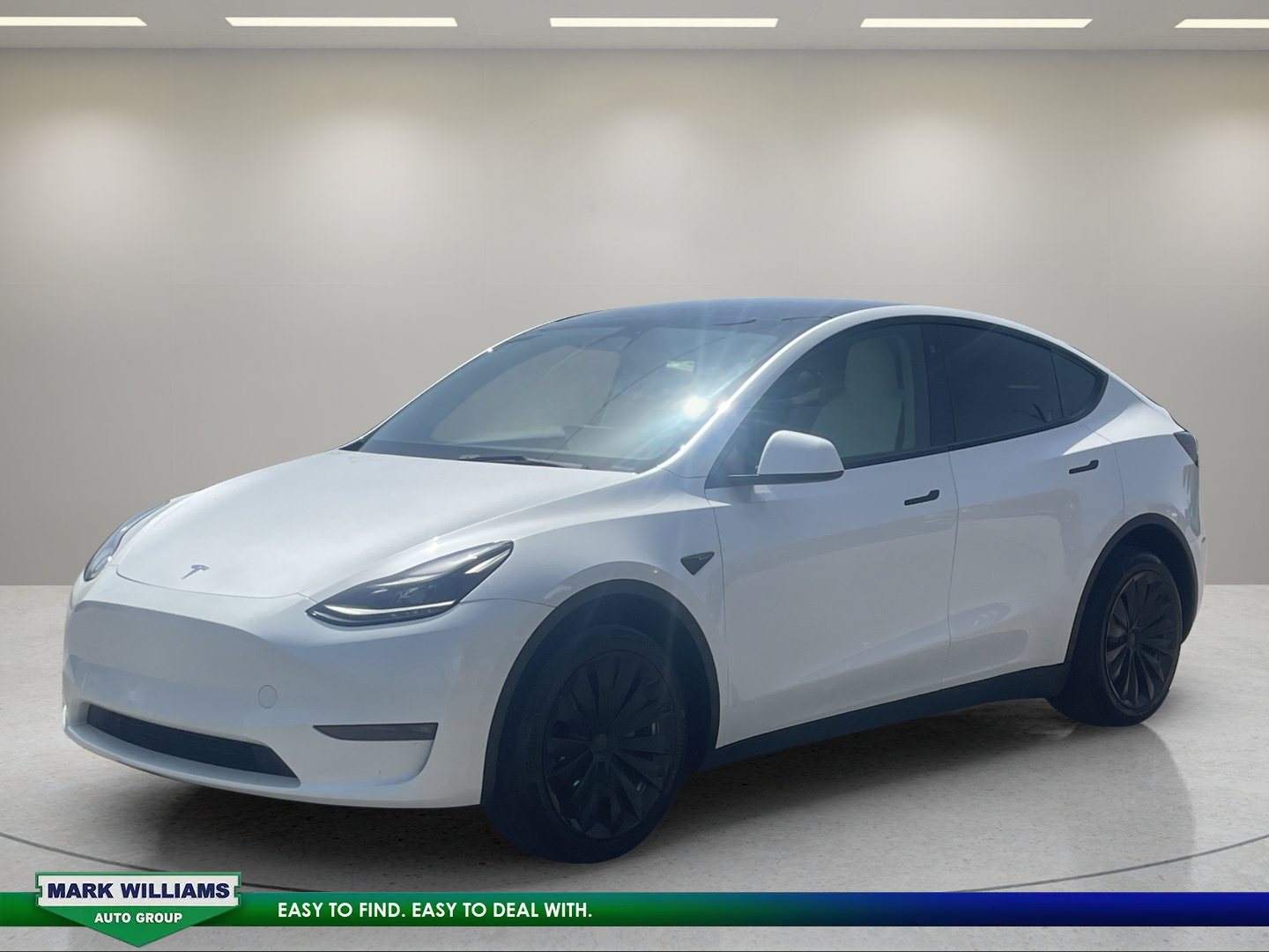 Used 2023 Tesla Model Y Long Range AWD/4WD image 2