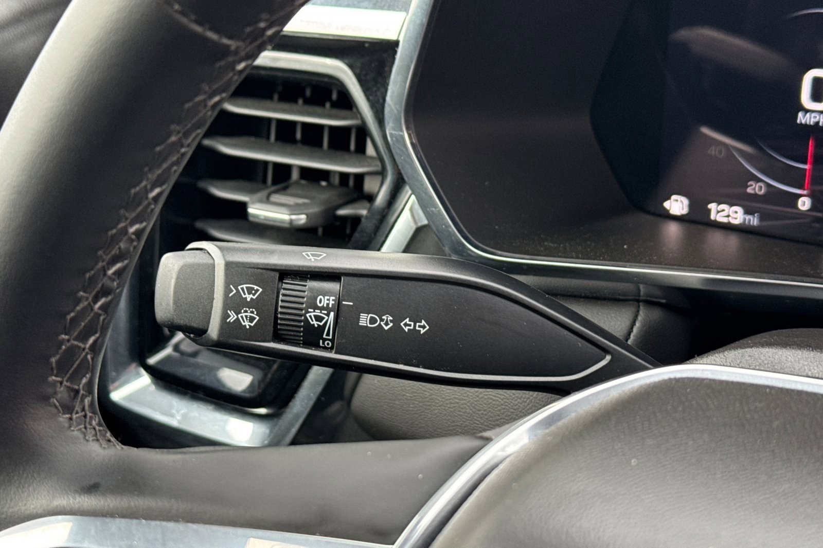 Used 2024 GMC Canyon Elevation w/ Trailering Package image 35