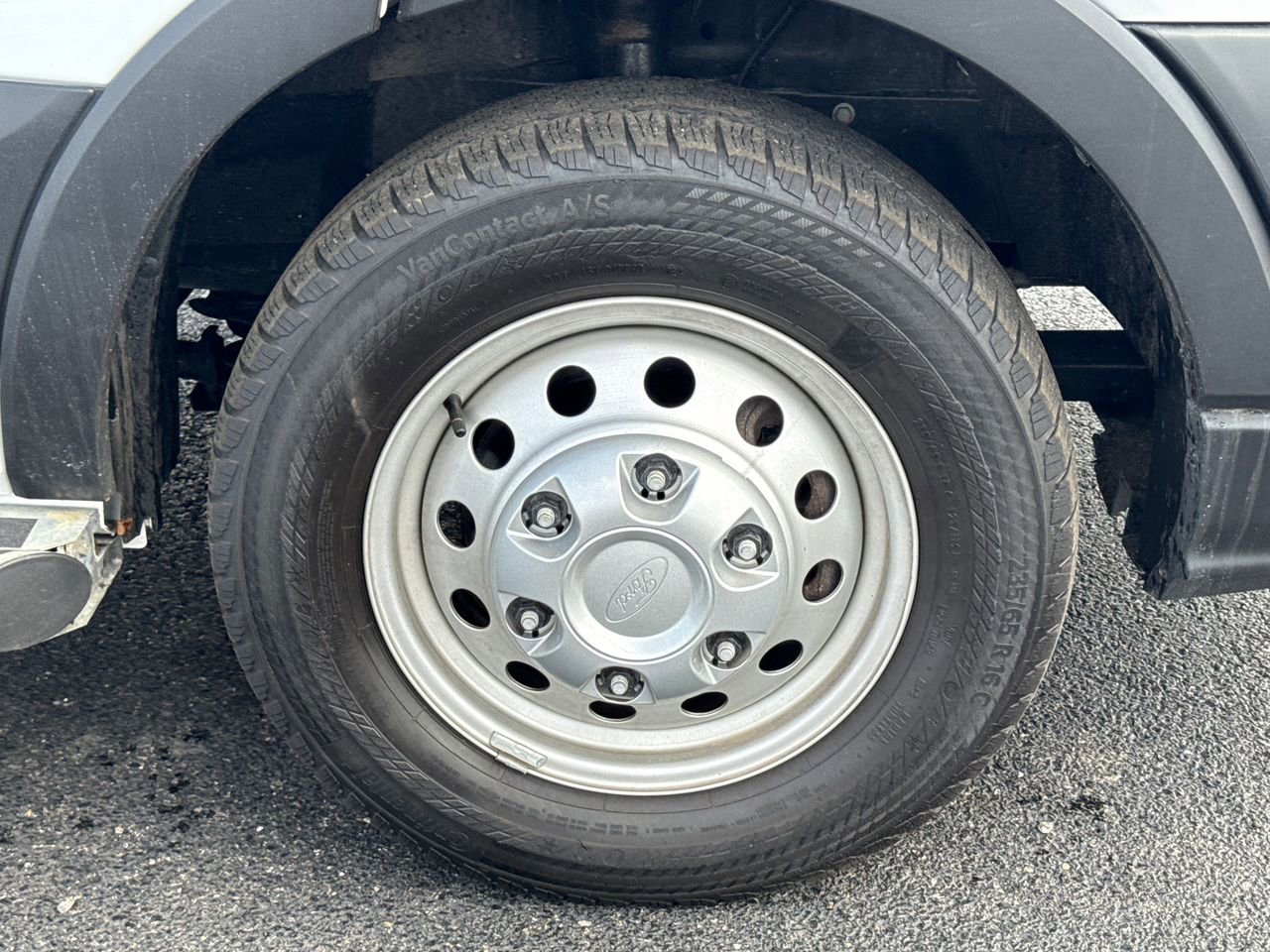 Used 2024 Ford Transit 250 Low Roof AWD w/ Exterior Upgrade Package image 9