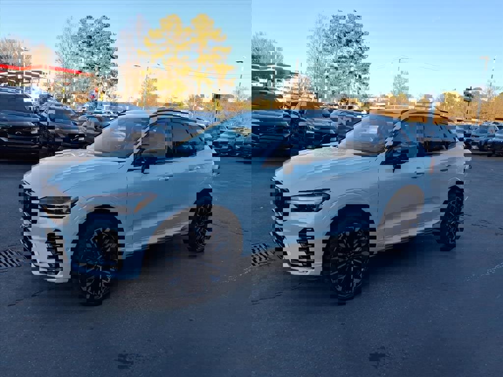 New 2026 Volvo XC60 B5 Ultra w/ Protection Package Premier image 9