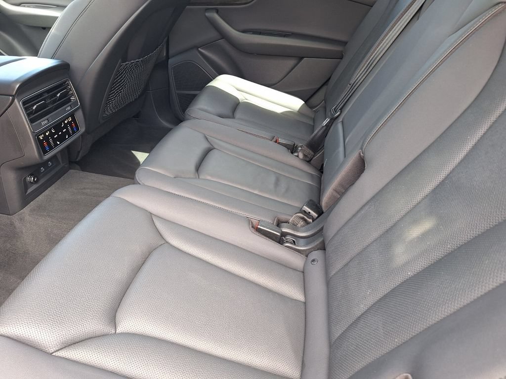 Used 2022 Audi Q7 2.0T Premium Plus AWD/4WD image 25