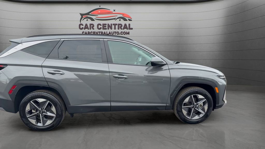 Used 2025 Hyundai Tucson SEL AWD/4WD image 6