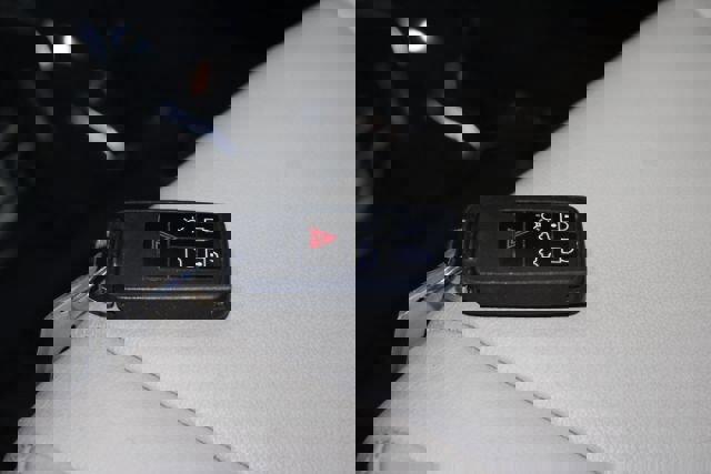 Used 2018 Volvo S60 T5 Dynamic w/ Vision Package image 12