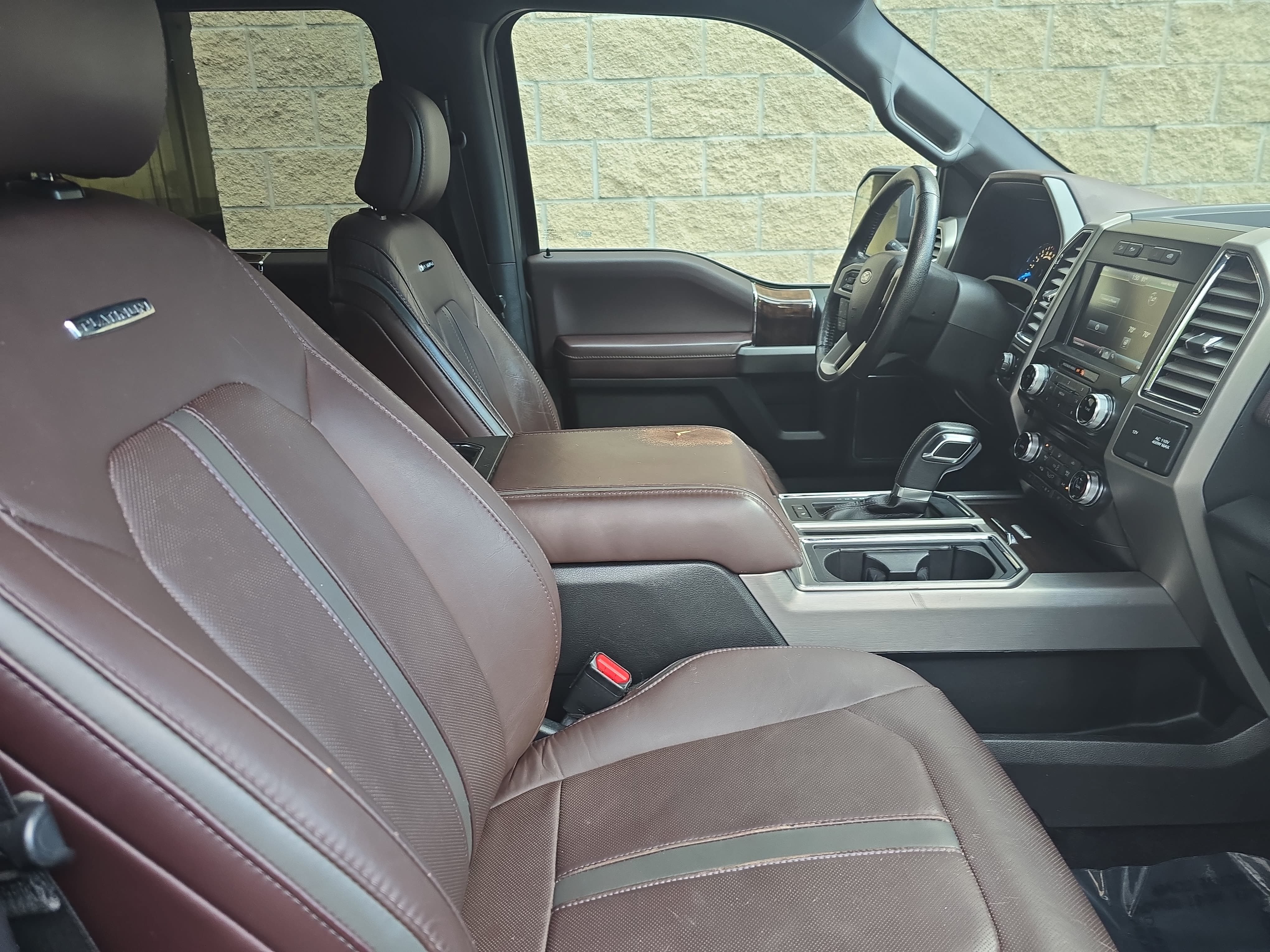 Used 2015 Ford F150 Platinum w/ Equipment Group 701A Luxury AWD/4WD image 10