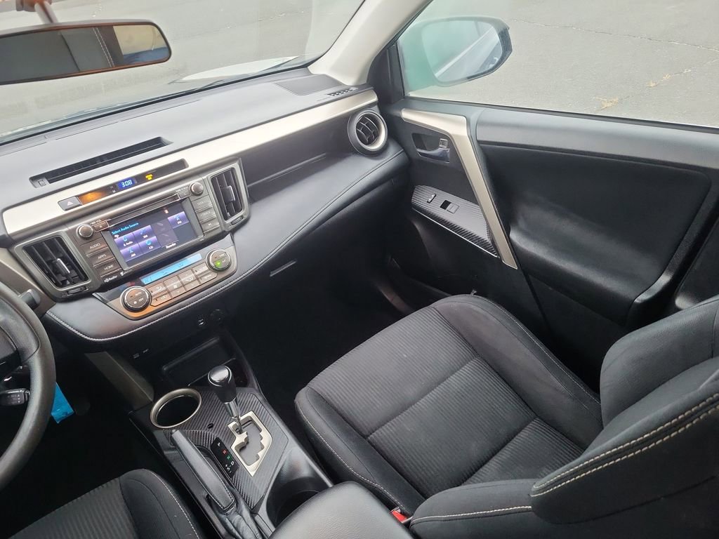 Used 2015 Toyota RAV4 XLE image 16