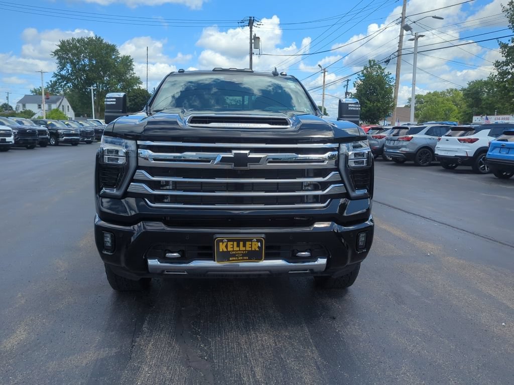 Certified 2025 Chevrolet Silverado 3500 High Country w/ High Country Premium Package AWD/4WD image 3