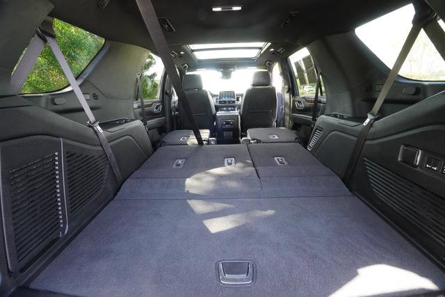 Used 2024 Chevrolet Tahoe High Country AWD/4WD image 34
