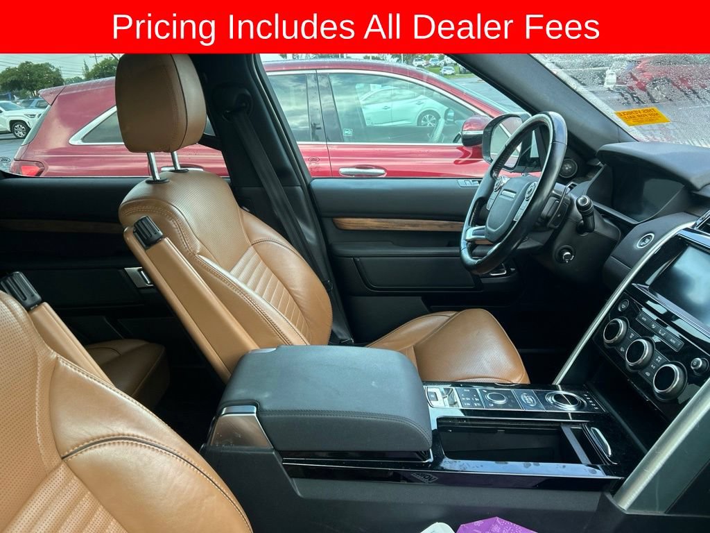 Used 2018 Land Rover Discovery HSE AWD/4WD image 4