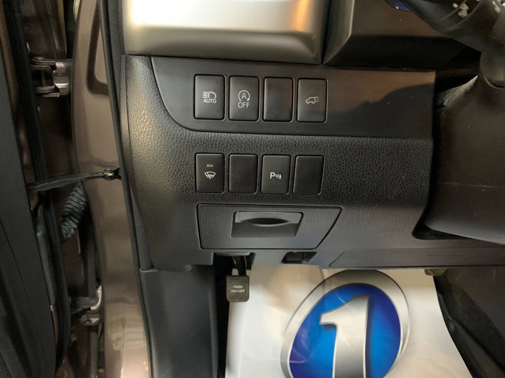 Used 2018 Toyota Highlander Limited image 34