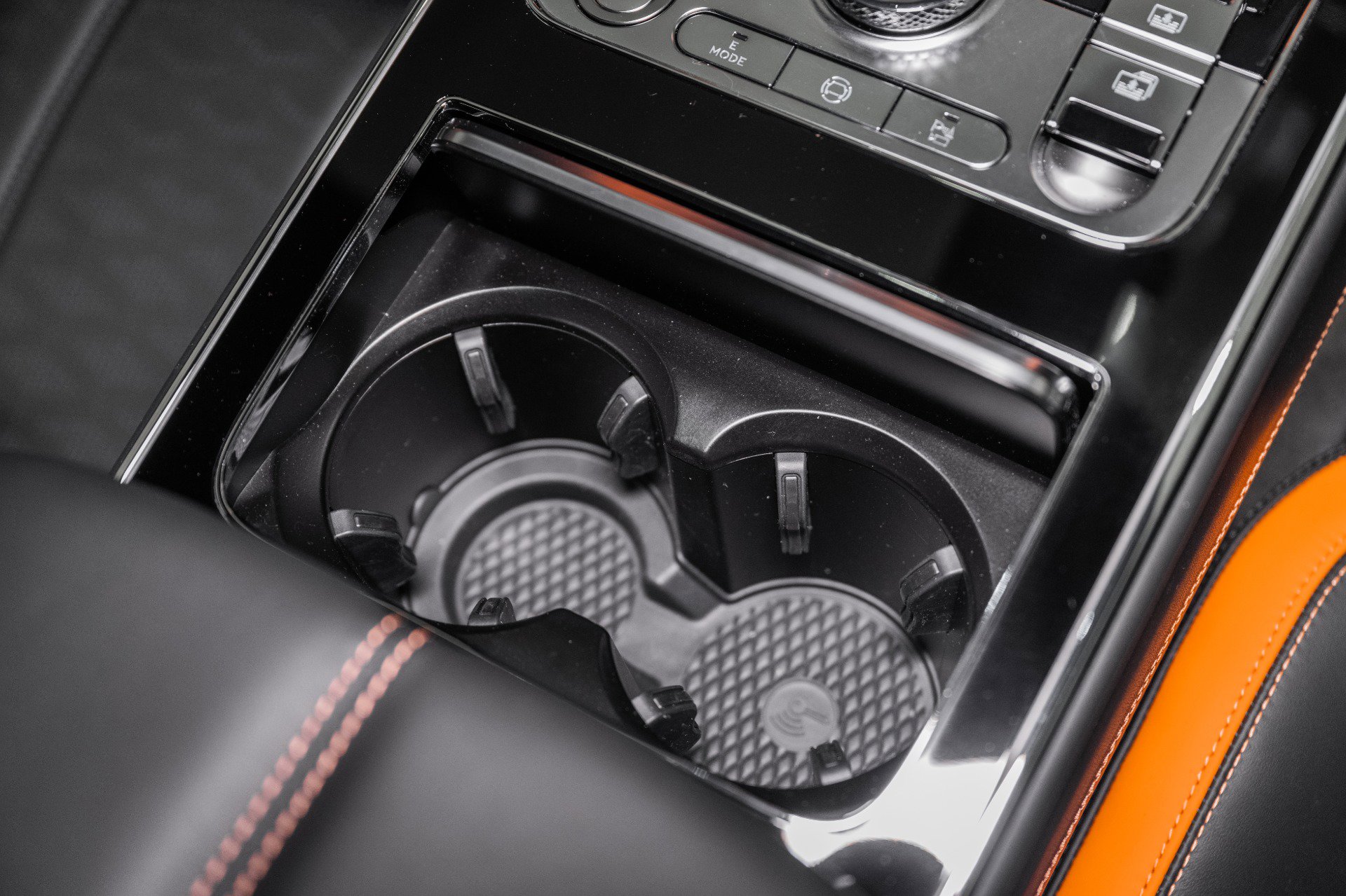 New 2026 Bentley Flying Spur Plug-In Hybrid image 47