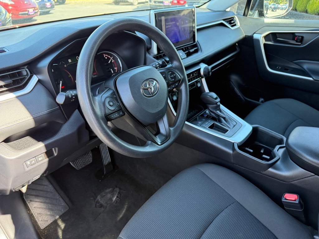 Used 2024 Toyota RAV4 LE image 13