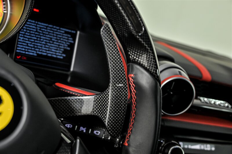 Used 2020 Ferrari 812 Superfast RWD image 40