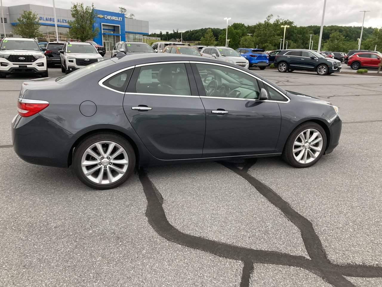 Used 2013 Buick Verano FWD image 8