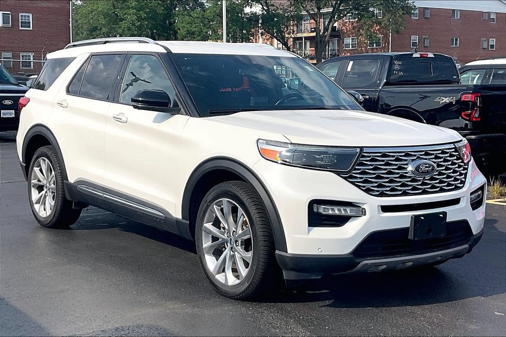 Certified 2023 Ford Explorer Platinum w/ Technology Package AWD/4WD image 35