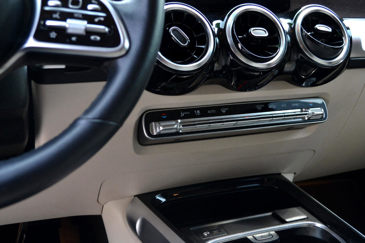 Used 2023 Mercedes-Benz GLB 250 image 22