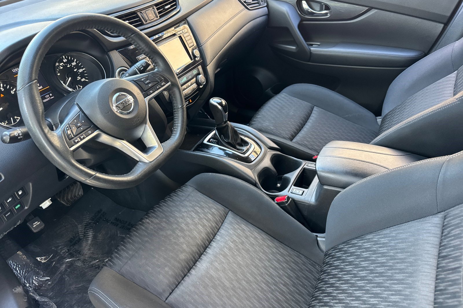 Used 2020 Nissan Rogue SV FWD image 4