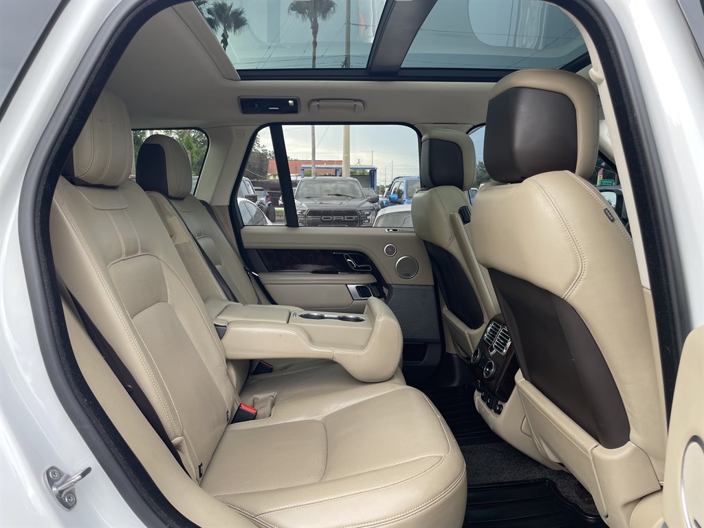 Used 2018 Land Rover Range Rover HSE AWD/4WD image 25