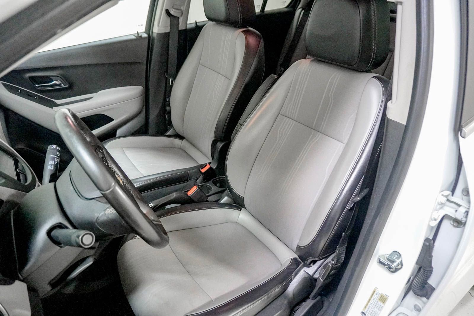 Used 2015 Chevrolet Trax LT w/ LT Plus Package image 17