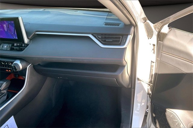 Used 2024 Toyota RAV4 Adventure image 15