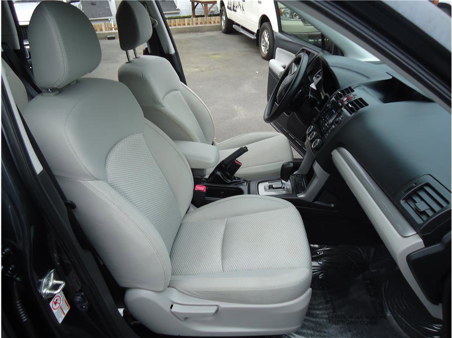 Used 2015 Subaru Forester 2.5i Premium w/ All-Weather Package image 15