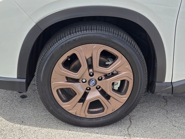 Certified 2025 Subaru Ascent Bronze Edition AWD/4WD image 12