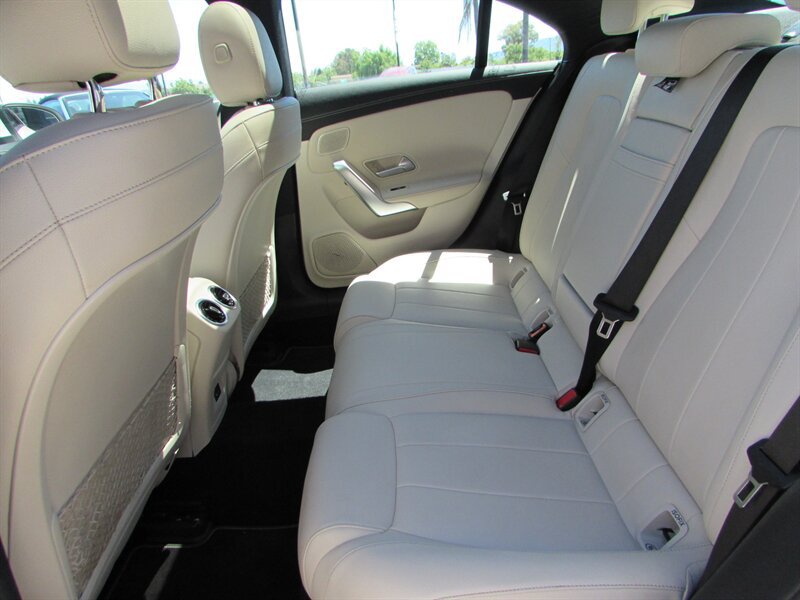 Used 2021 Mercedes-Benz CLA 250 image 11