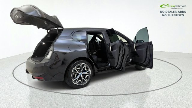 Used 2024 BMW iX xDrive50 w/ Sport Package AWD/4WD image 20