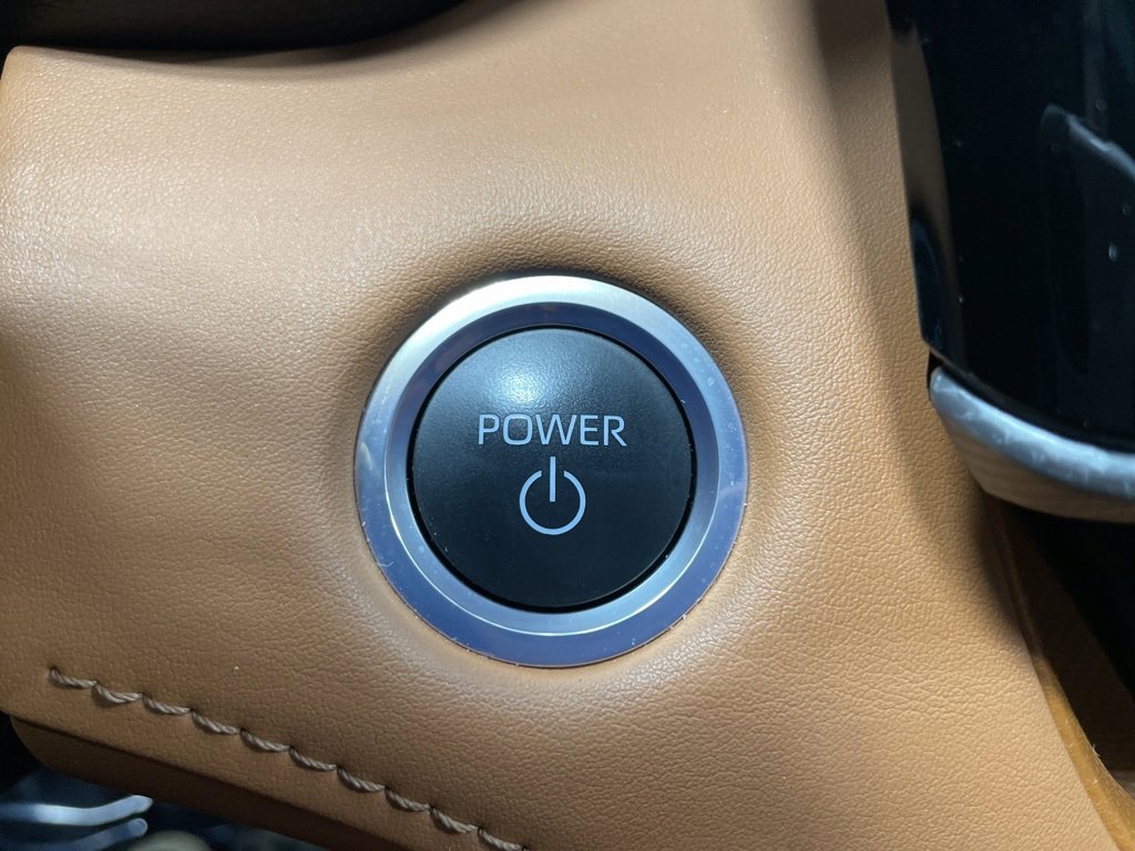 Used 2024 Toyota Highlander Platinum image 36