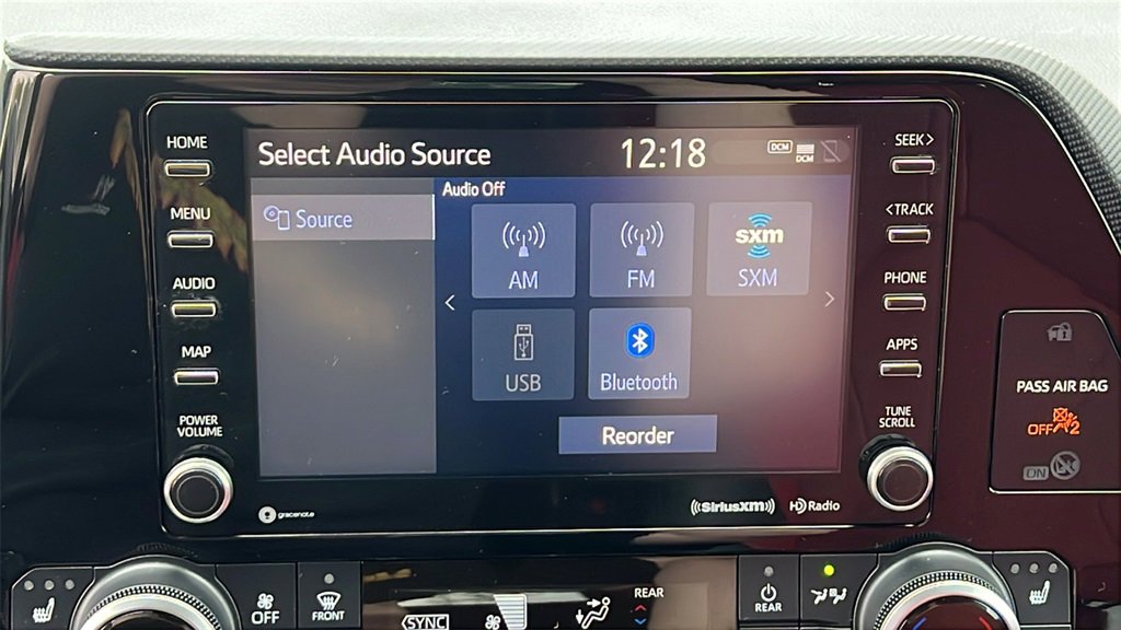 Used 2022 Toyota Highlander XSE image 25