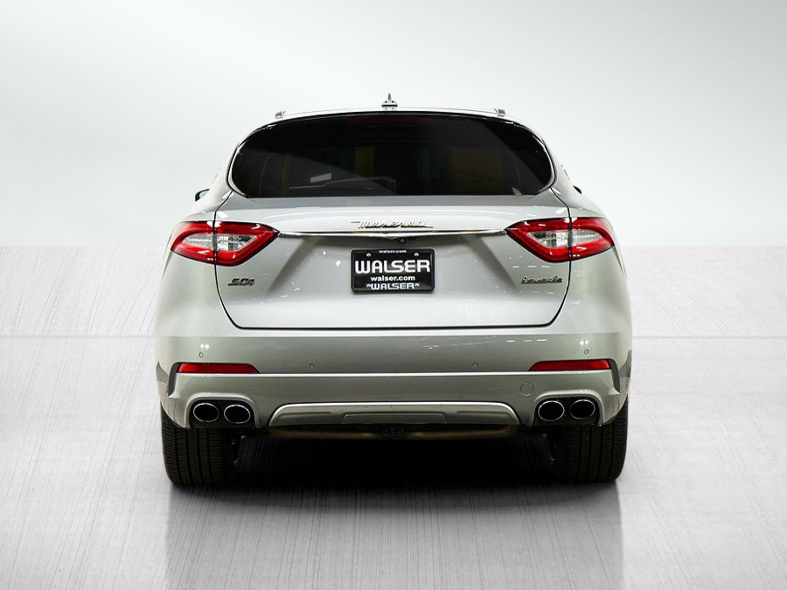 Used 2017 Maserati Levante S AWD/4WD image 4